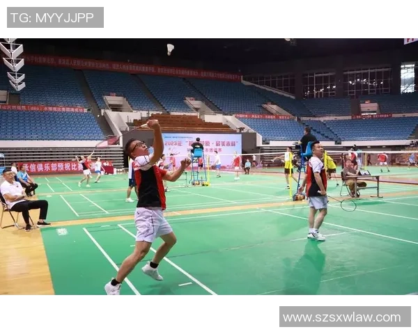 周娜独家分享羽毛球技巧与训练心得助你提升竞技水平