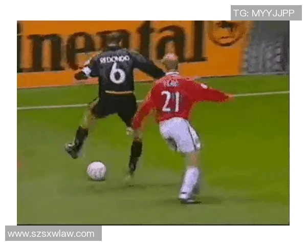 足球明星醉酒事件曝光视频引发热议球迷纷纷评论其行为不当